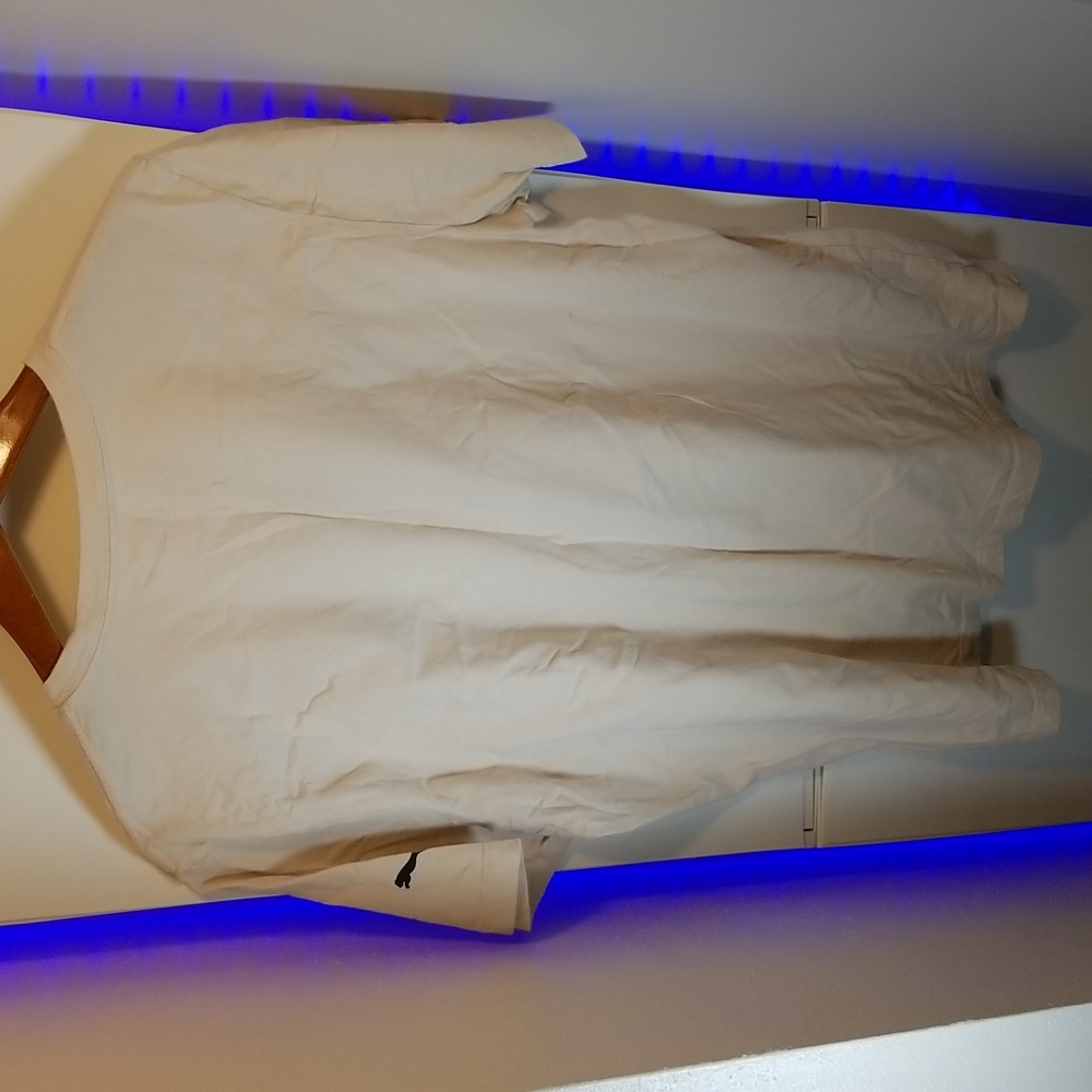 PUMA Shirt - Picture 4 of 4